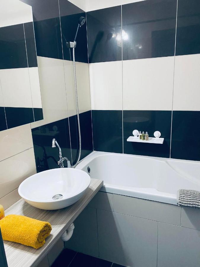 Charles Apartman Balatonfured Apartment Exterior foto